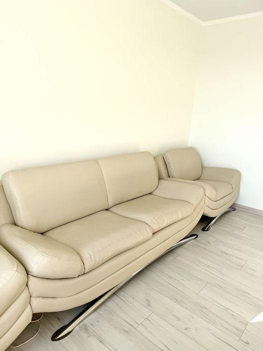 Комплект меблів Диван та два крісла