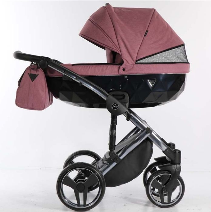 Продам дитячу  коляску Junama diamond 2 в 1