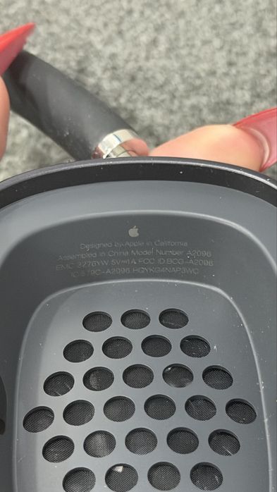 Оригінальні airpods max