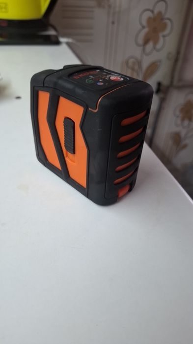 Уровень лазерний Днипро-м Ml-120l