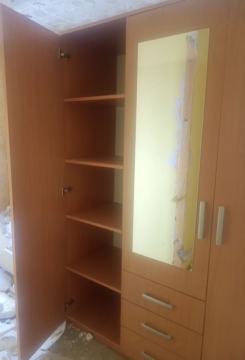 Sprzedam szafę używaną