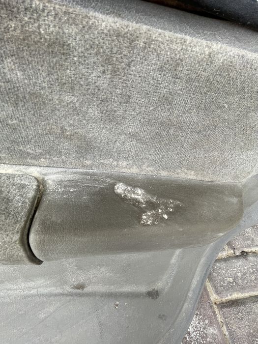 Дверні карти для авто BMW E34