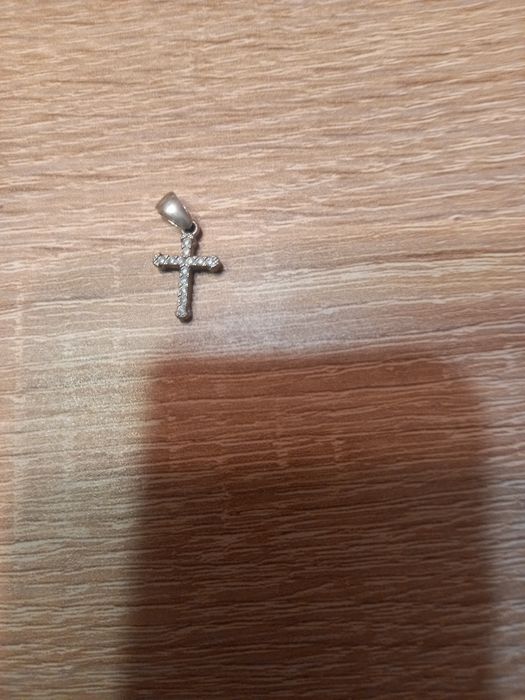 Підвіска зрестик з камінцями,, срібло, стан нрвий