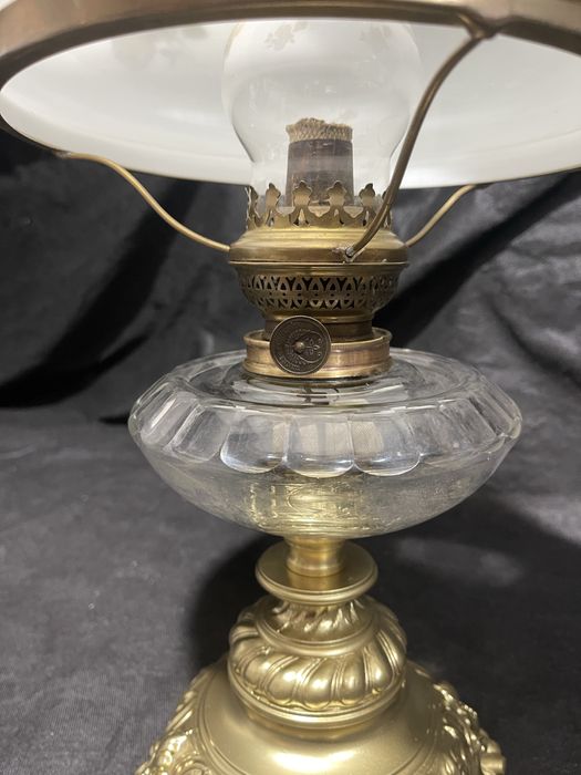 Керосиновая лампа антикварная