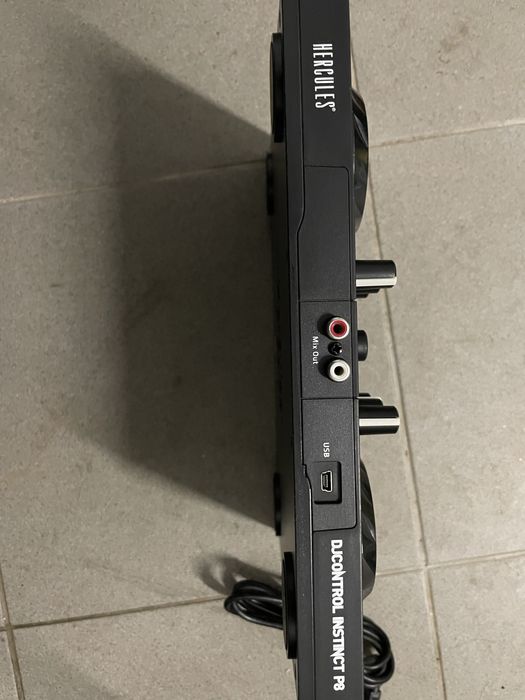 Hercules DJ Control Instinct P8
