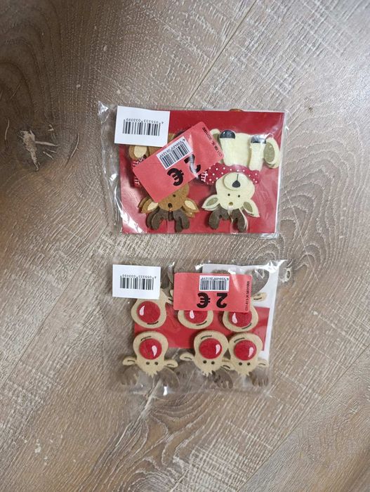 Новорічні іграшки, новорічна стрічка