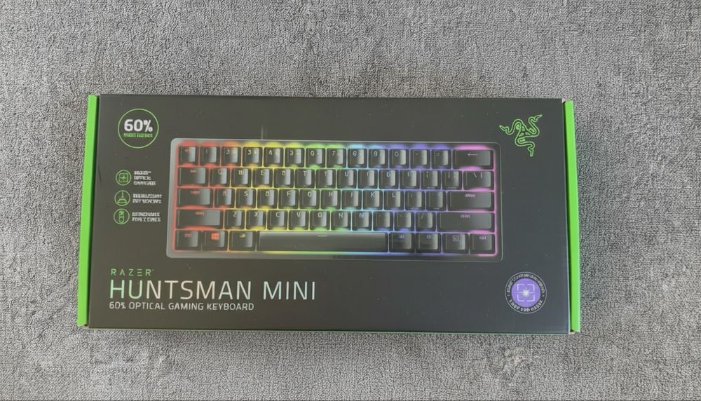 Teclado Razer Huntsman Mini (Switches Óticos Roxos) - semi-novo- com caixa.