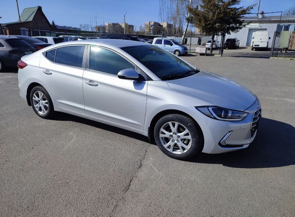 Здам в оренду на довготривалий термін Hyundai Elantra