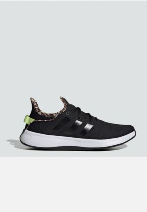 Кросівки для підлітків