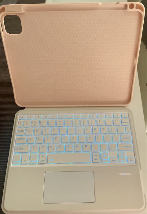 Etui do iPada 10,9 z klawiaturą , miejscem na rysik