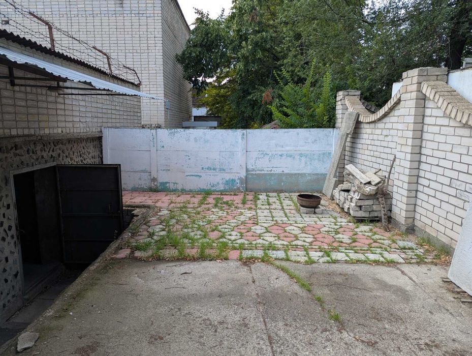 Продаж складського приміщення 150 м² з комунікаціями, вул. Паркова 2 Е