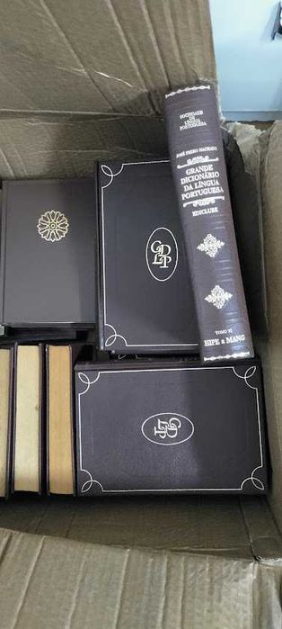 Grande Dicionário da Língua Portuguesa (12 volumes)