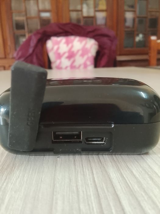 Fones praticamente novo