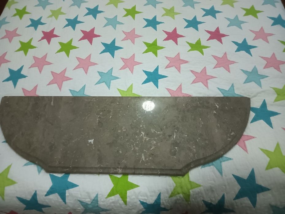 Pedra de móvel cardência.