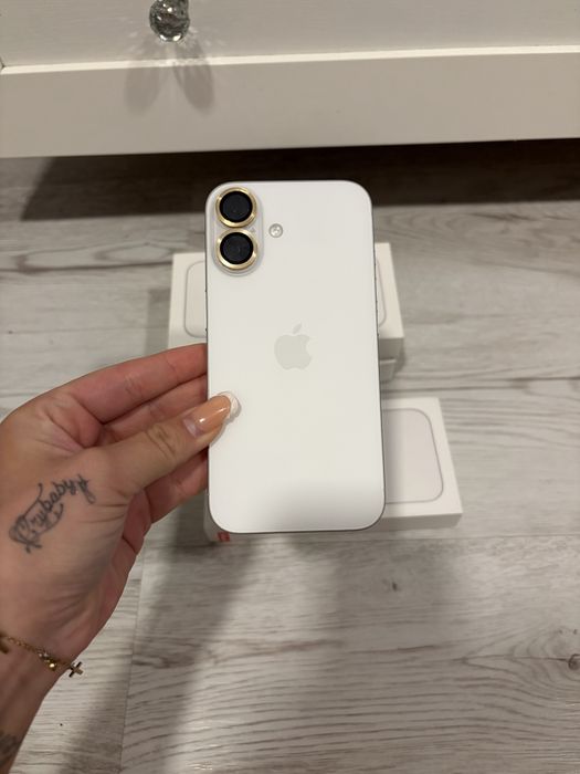 Iphone 16 128GB biały