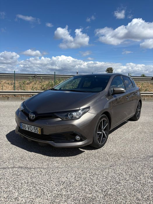 Toyota Auris Touring Sports 1.8  Hybrid GPL