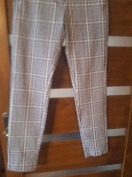 Spodnie damskie Esmara rozm.34 stan idealny.