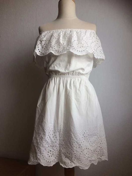 NOWA biała bawełniana sukienka mini Bik Bok ażurowy wzór off shoulder