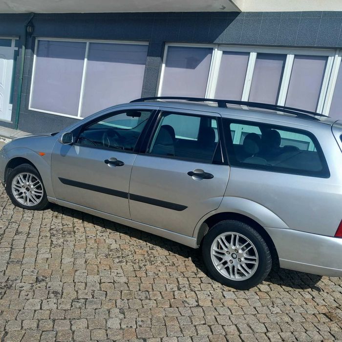 Vendo carrinha económica Ford Focus