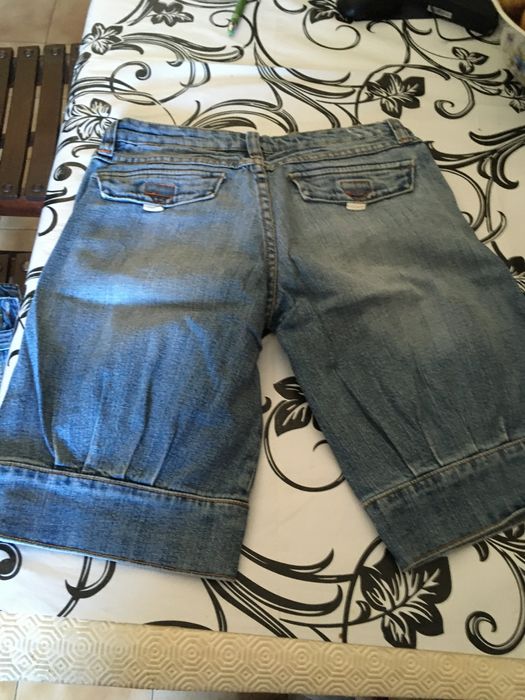 Calcas de ganga usadas em muito bom estado ,para desocupar ,deixaram d