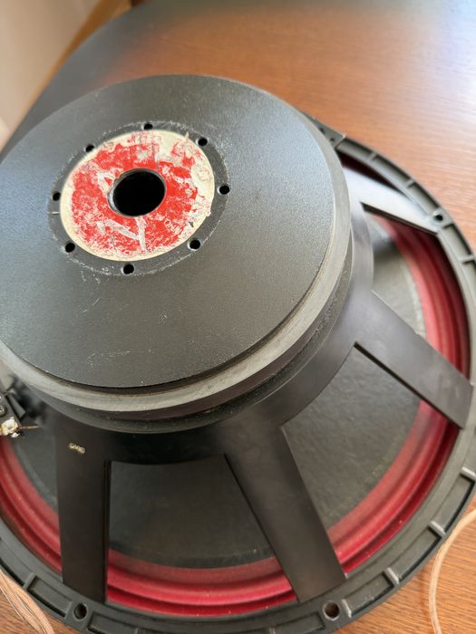 Cerwin Vega głośnik 18”