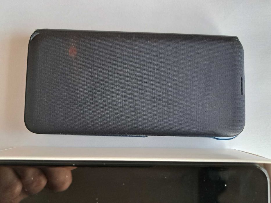 Vendo telemóvel Samsung Galaxy A20e de 32GB, em estado irrepreensível.