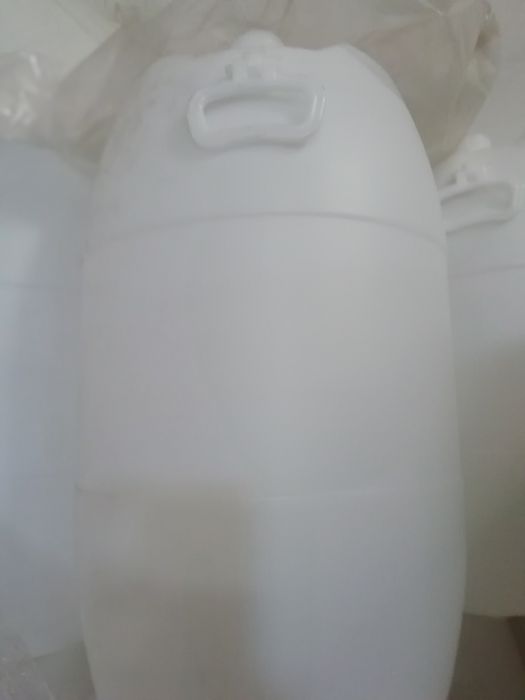 Plastic containers, 65 L, new – for individuals or small businesses. With faucet.64286069440129123