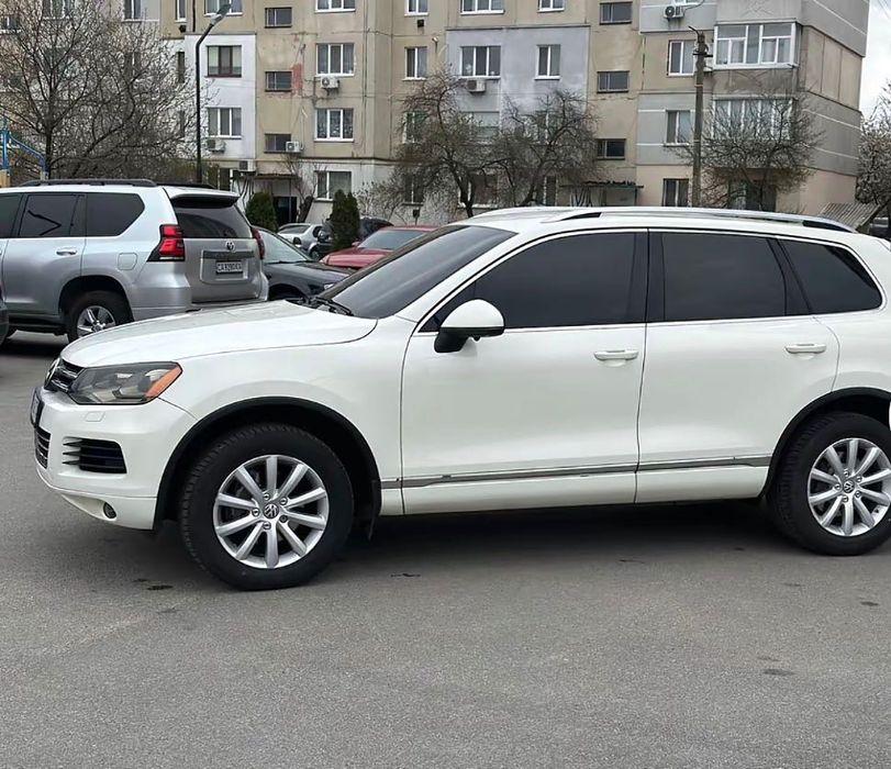 Volkswagen Touareg 2011 VIN WVGFK9BP3BD004425 фото оголошення 3 з 23