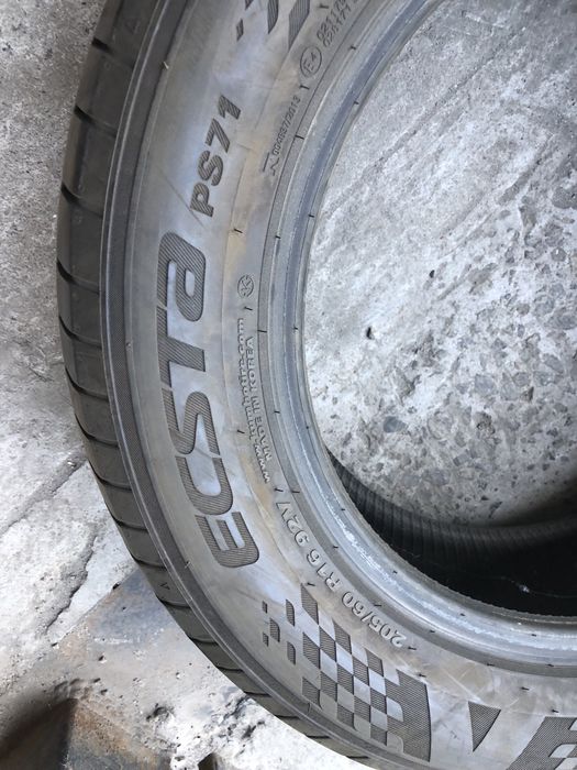 205/60/16 kumho ecsta ps71
