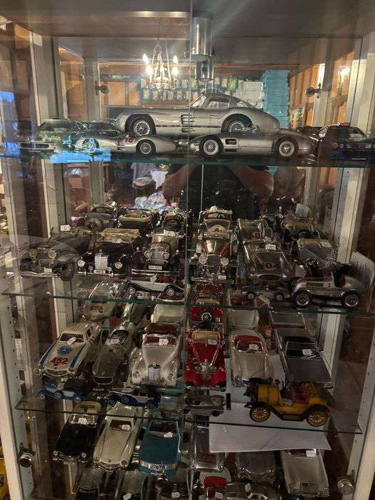 Model Brawner Hawk Ford „STP” — Mario Andretti (1969)Wyjątkowa kolekcja modeli samochodów