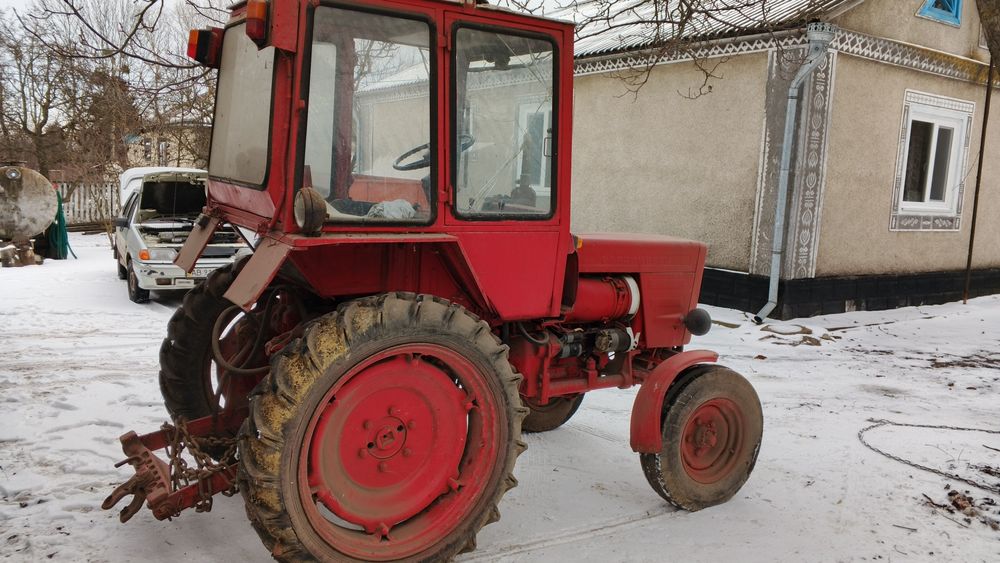 Трактор колісний