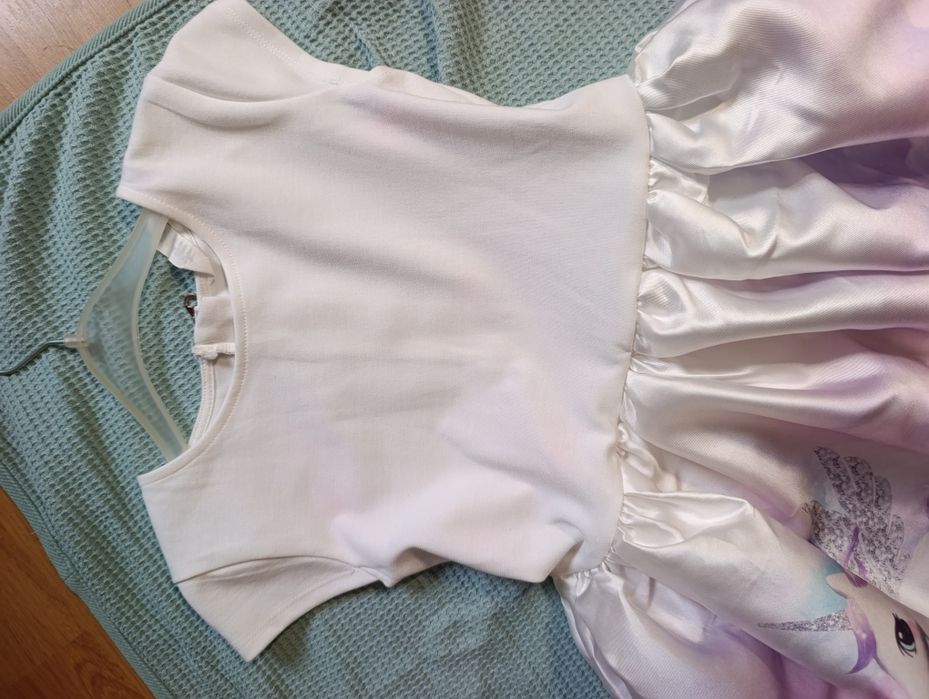 Святкова пишна сукня 8-10 років