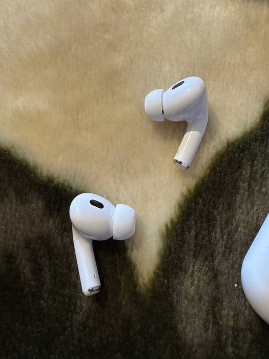 Продам повний комплект Airpods pro 2 Навушник и