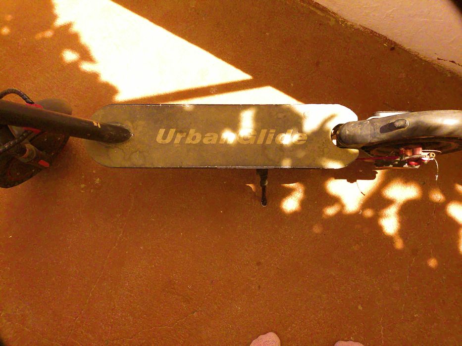 Trotineta Elétrica UrbanGlide – Precisa de reparação