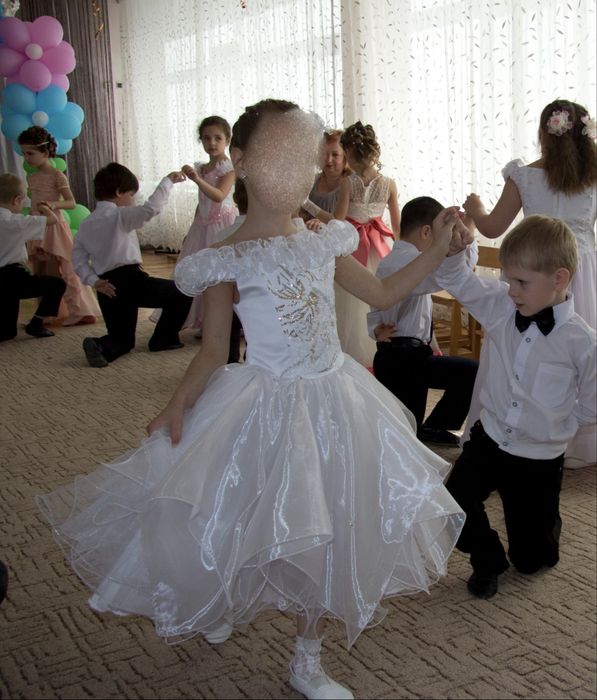 Сукня дитяча (біла, святкова)