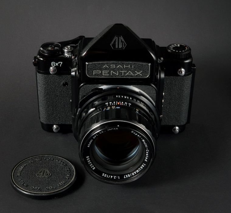 Pentax 6x7 z ob. Takumar 2,4/105mm