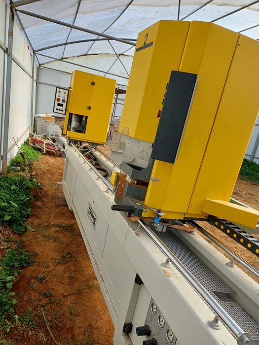 Maquina de soldar perfis de pvc de 2 cabeças ( soldadora)