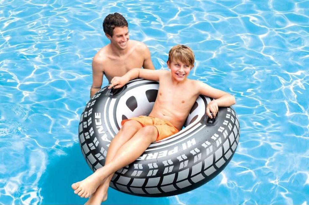 Koło dmuchane do pływania opona o średnicy 114 cm z uchwytami INTEX