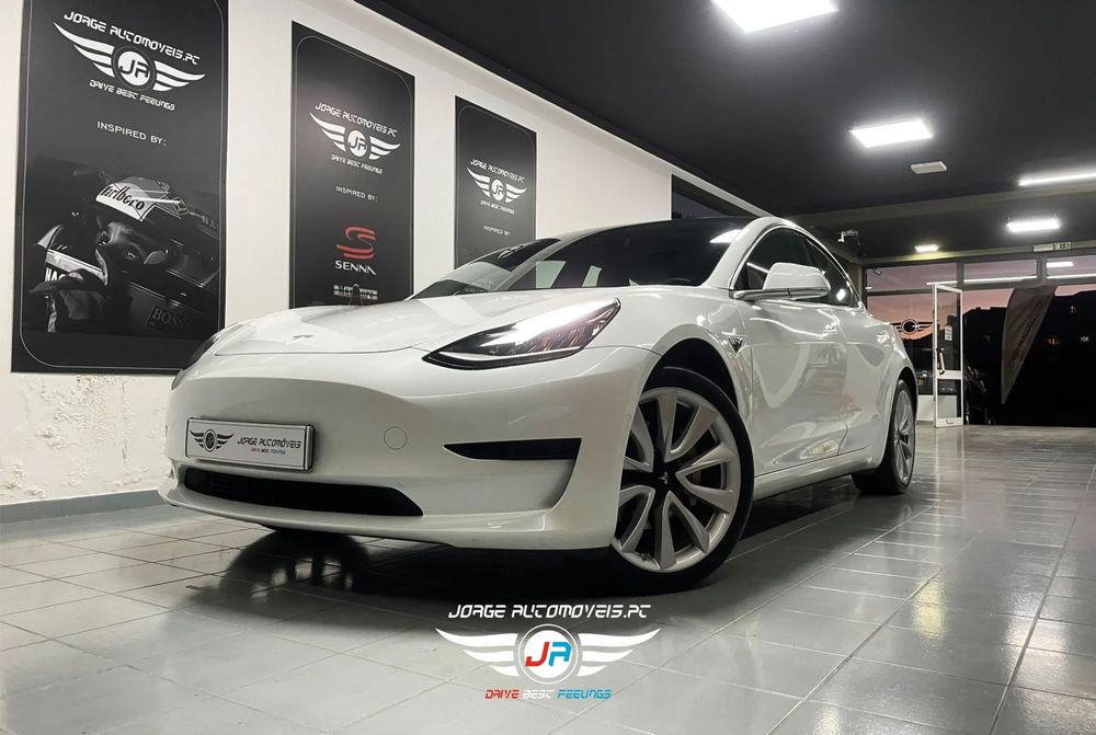 Tesla Model 3 Tração Traseira