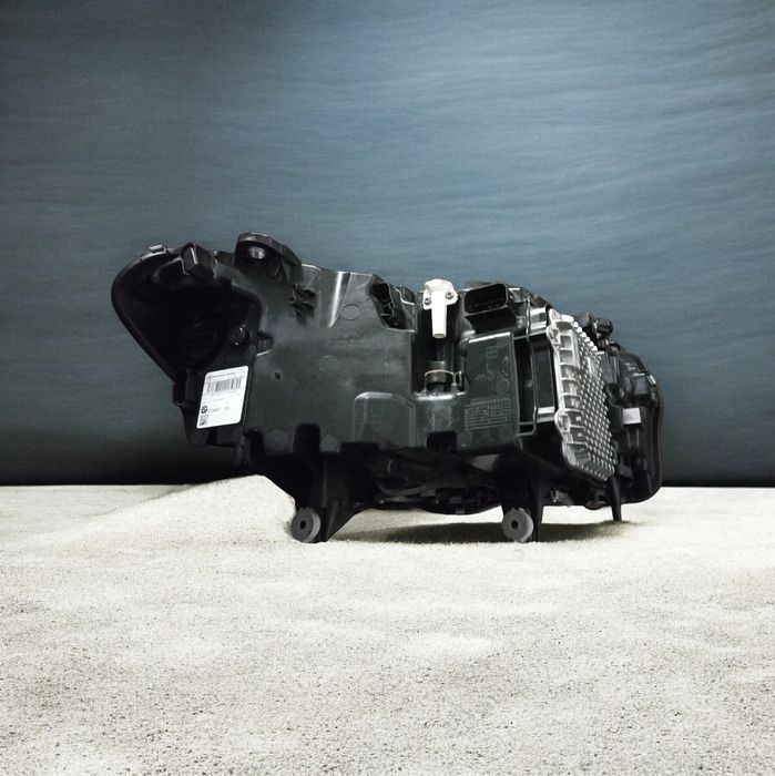 Продам передню фару BMW X3 G01