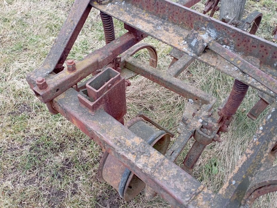 Продам культиватор суцільного обробітку ґрунту ширина 270 см