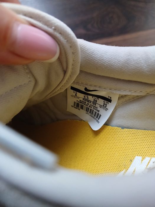 Nike жіночі кросівки