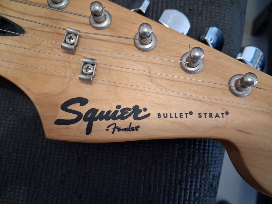 Fender  Squier Bullet Strat HSS