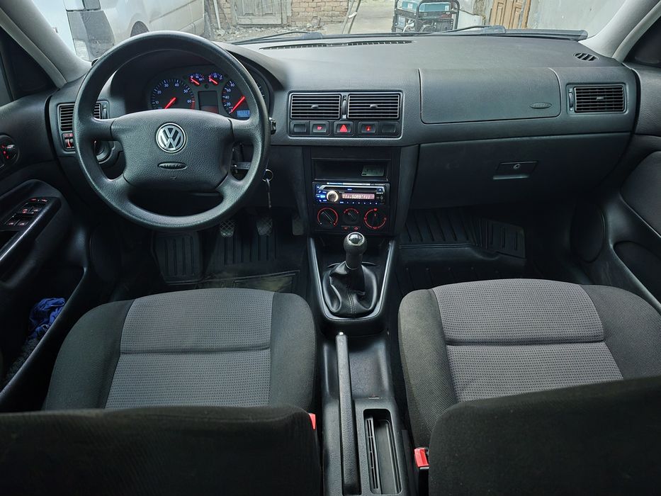 Volkswagen Golf 4  1.4