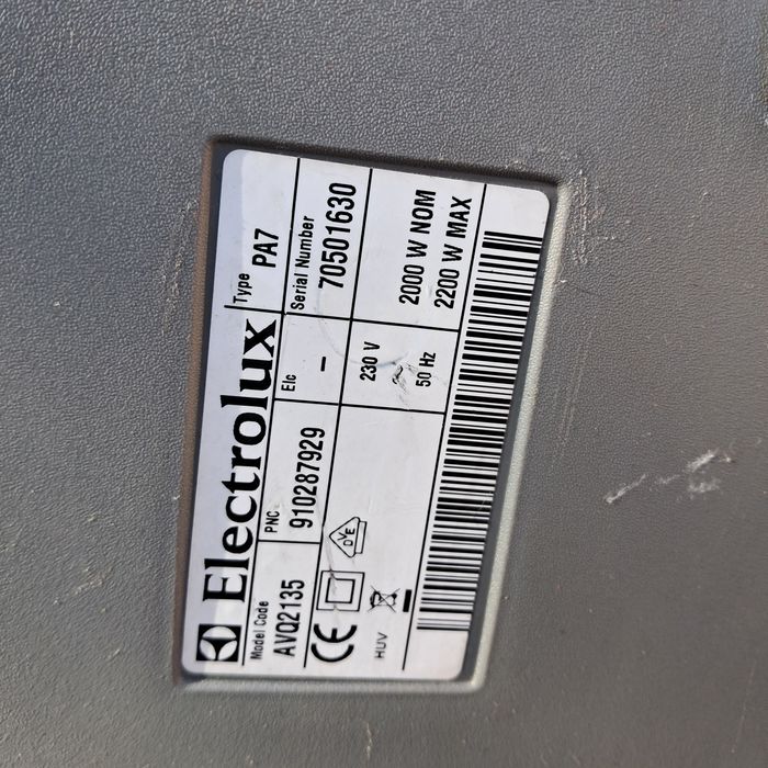 Продам пилосос AEG