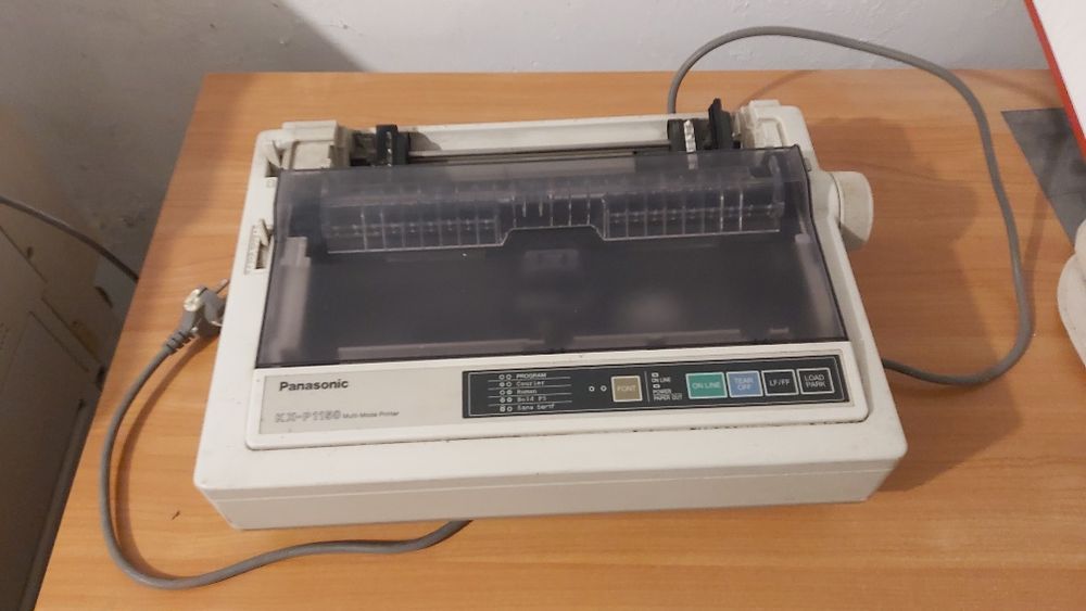 Sprzedam drukarkę igłową Panasonic.