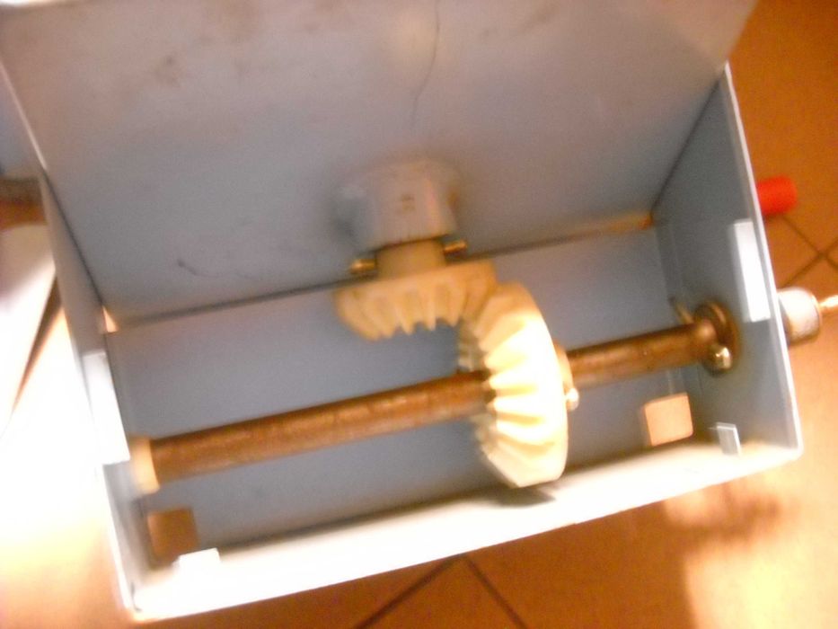 Szatkownica kapusty, Śrutownik