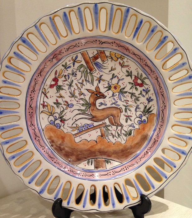 Pratos decorativos antigos