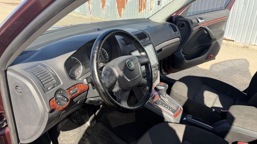 Skoda Octavia 1.8 avtomat 2011