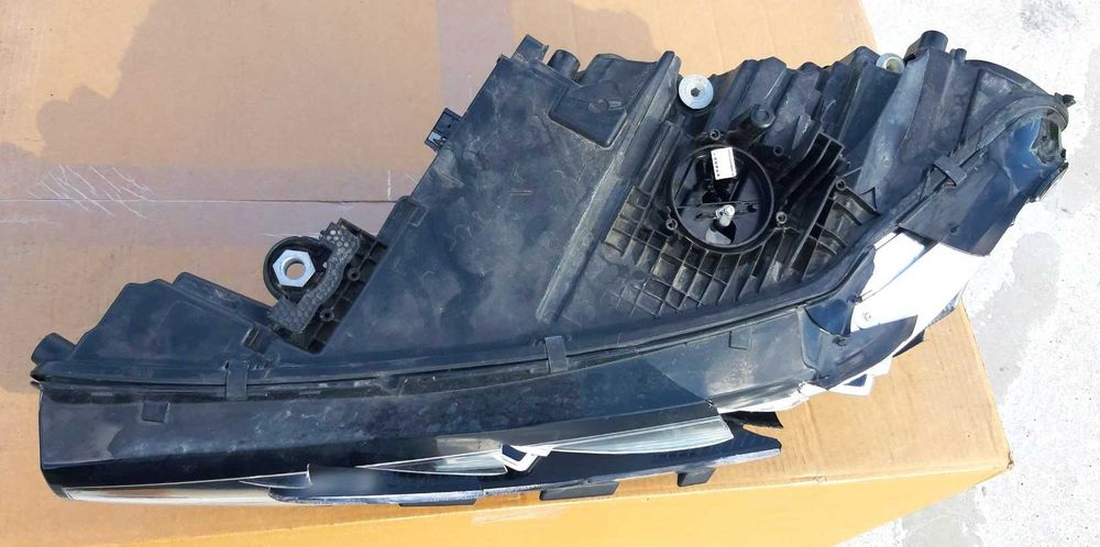 BMW X7 Фара 63119852947  63117933317